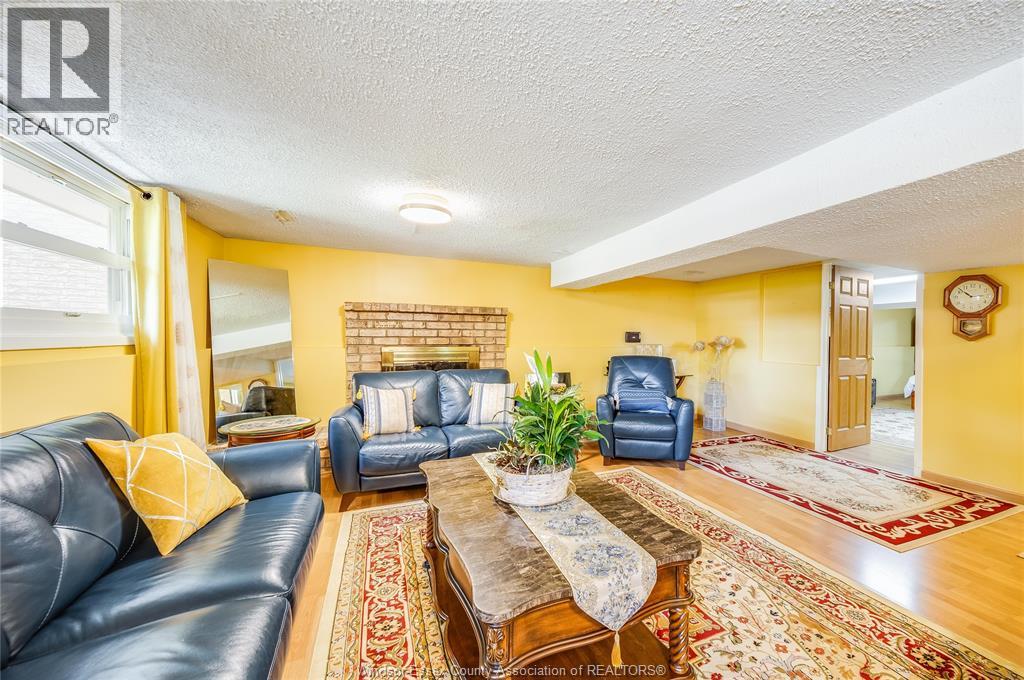 10572 Palms, Windsor, Ontario N8R 2E8 - Photo 30 - 26011917