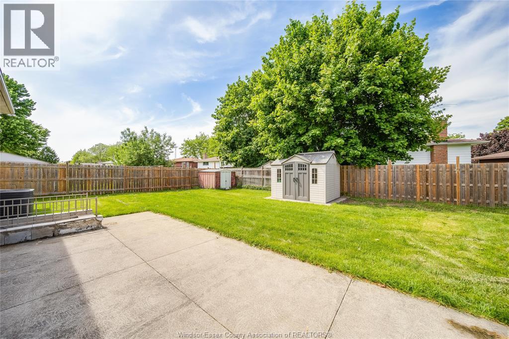 10572 Palms, Windsor, Ontario N8R 2E8 - Photo 41 - 26011917