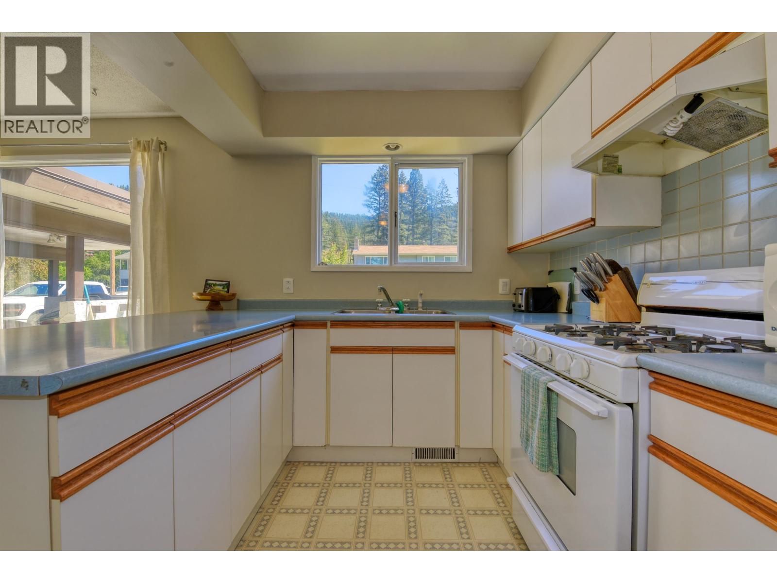 1245 Clarke Avenue, Williams Lake, British Columbia  V2G 2N6 - Photo 3 - R3129133