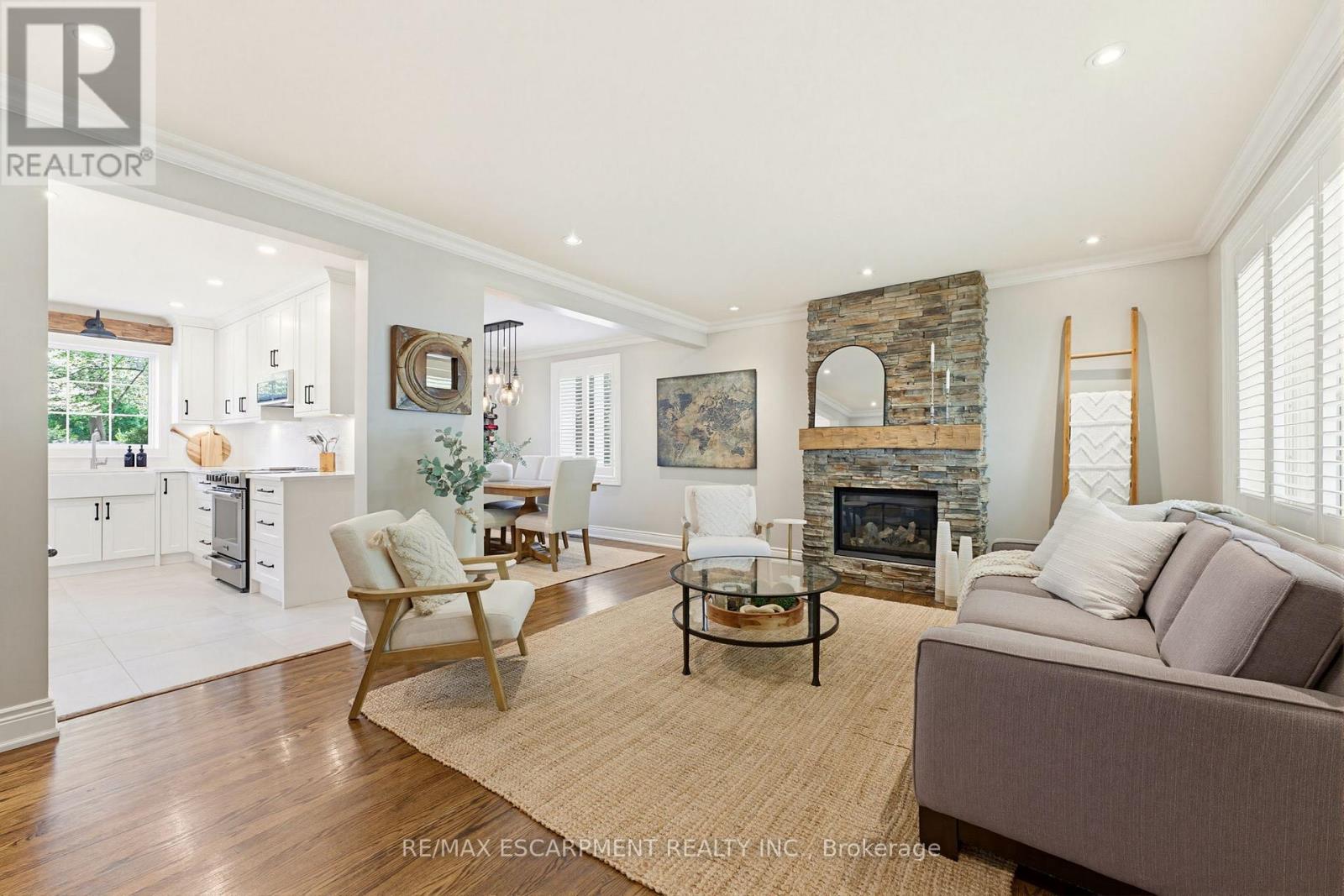 304 Parkside Drive, Hamilton, Ontario  L0R 2H0 - Photo 5 - X13207058