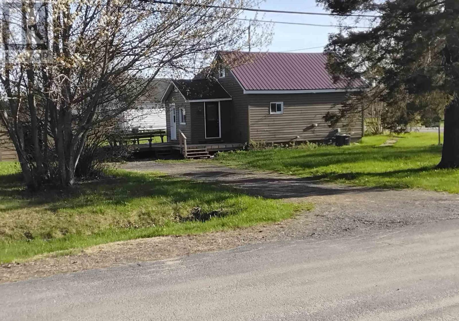 32 Main St, Iron Bridge, Ontario  P0R 1H0 - Photo 2 - SM260389