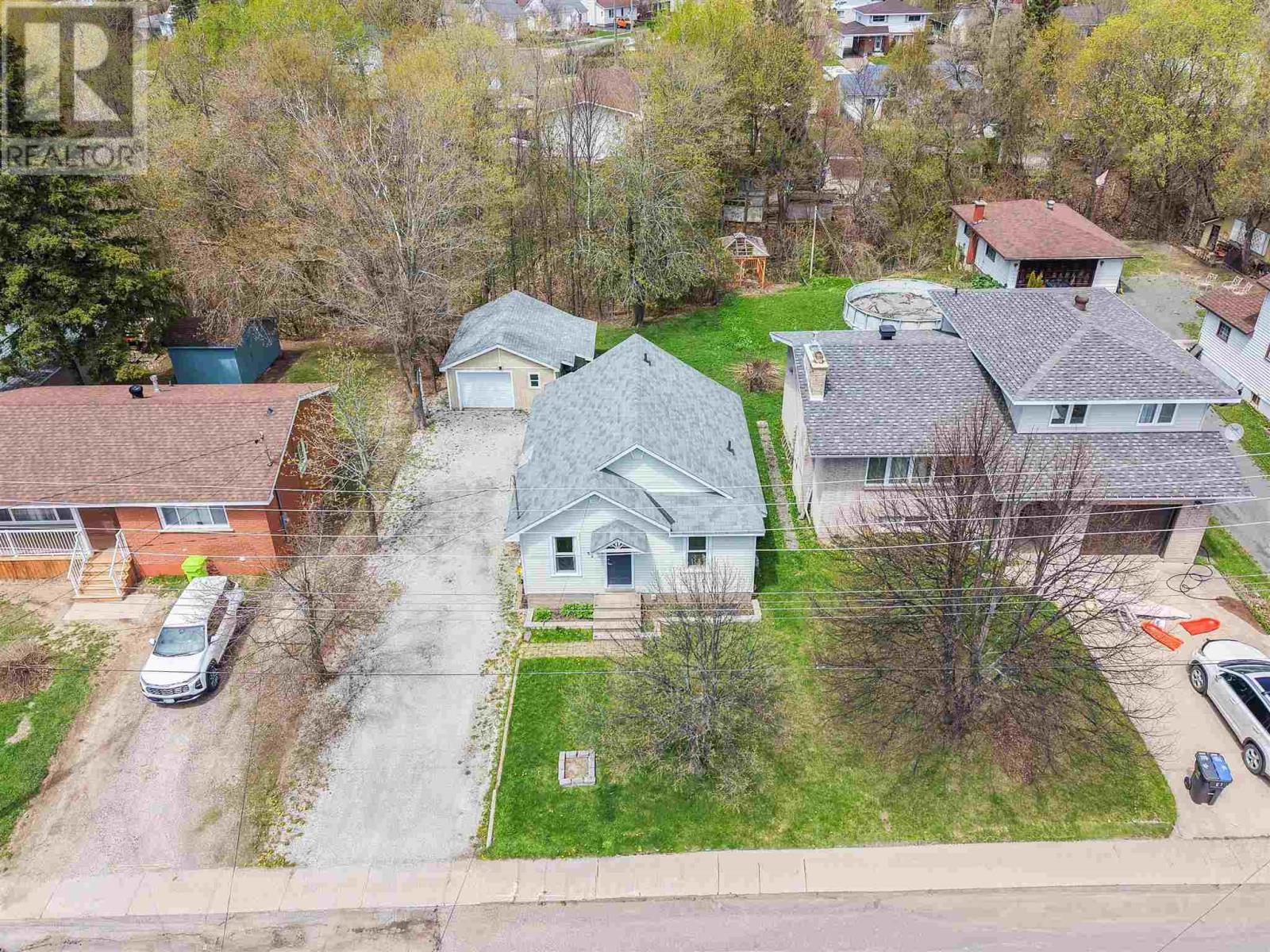 59 Knox Ave, Sault Ste. Marie, Ontario  P6B 3X8 - Photo 2 - SM261133