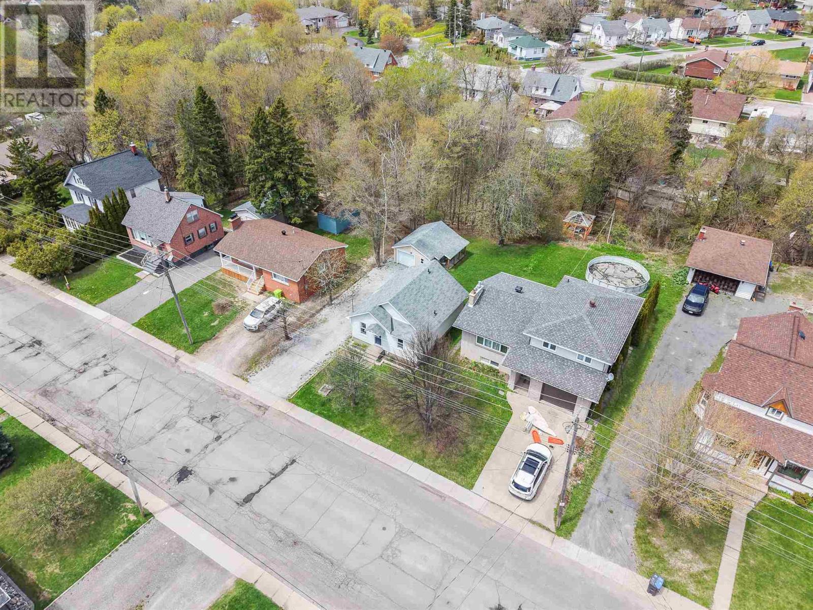 59 Knox Ave, Sault Ste. Marie, Ontario  P6B 3X8 - Photo 3 - SM261133