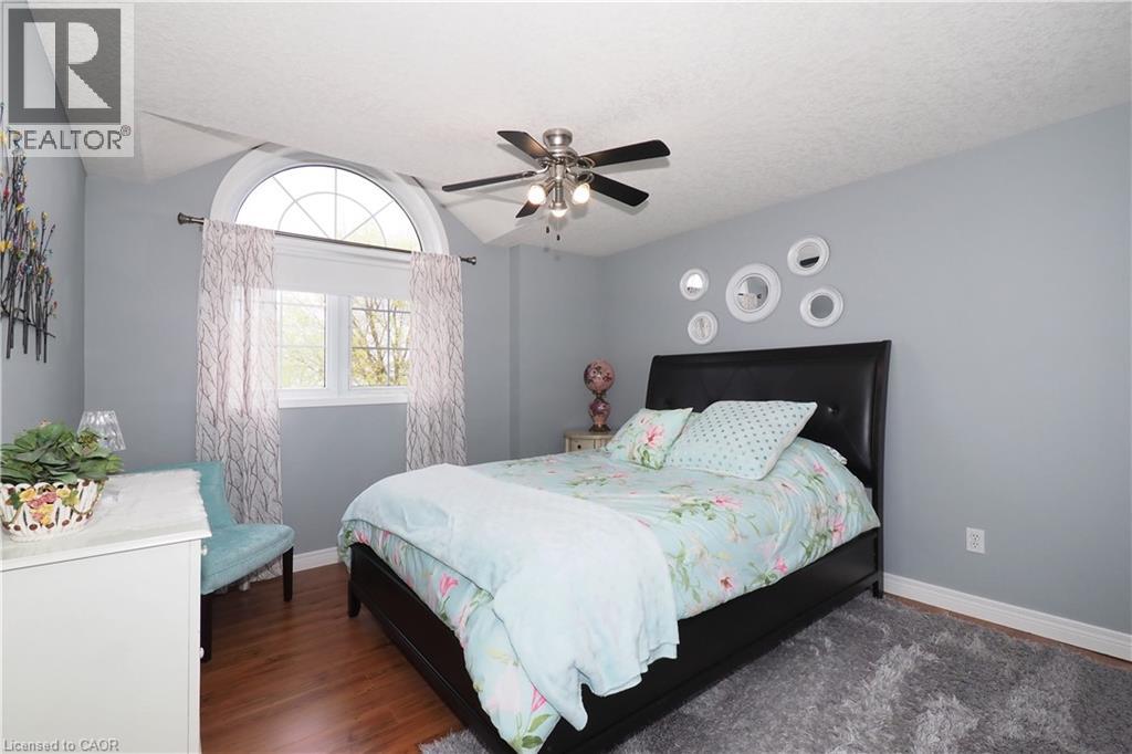 70 Queen Charlotte Crescent, Kitchener, Ontario  N2E 3N6 - Photo 38 - 40830310