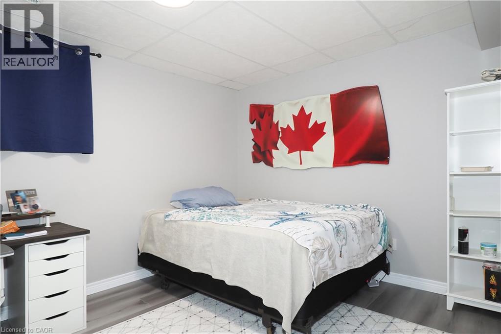 70 Queen Charlotte Crescent, Kitchener, Ontario  N2E 3N6 - Photo 40 - 40830310
