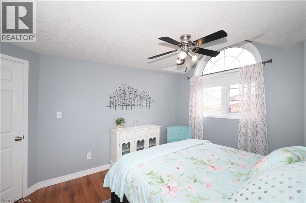 70 Queen Charlotte Crescent, Kitchener, Ontario  N2E 3N6 - Photo 39 - 40830310