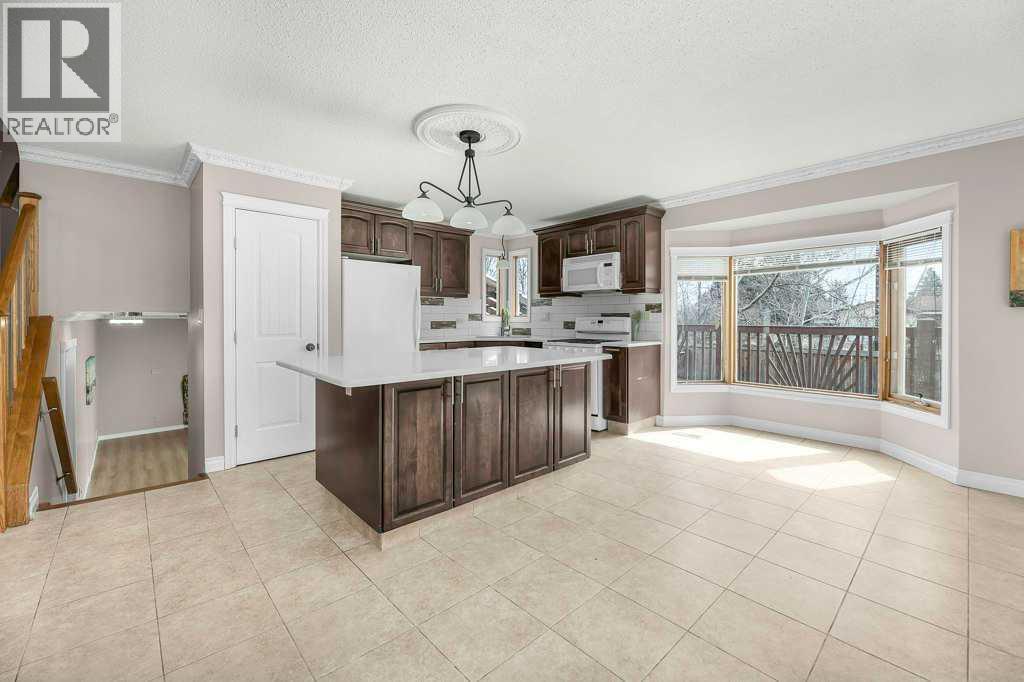 65 Wiltshire Boulevard, Red Deer, Alberta  T4N 6L2 - Photo 3 - A2313624
