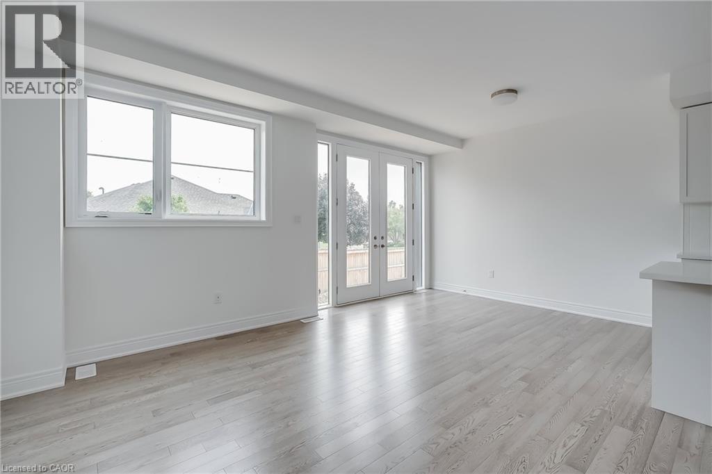 2273 Turnberry Road Unit# 31, Burlington, Ontario  L7M 2B2 - Photo 8 - 40832714