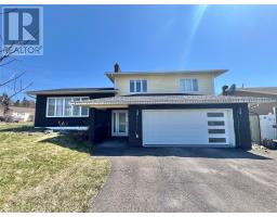 10 Southcott Drive