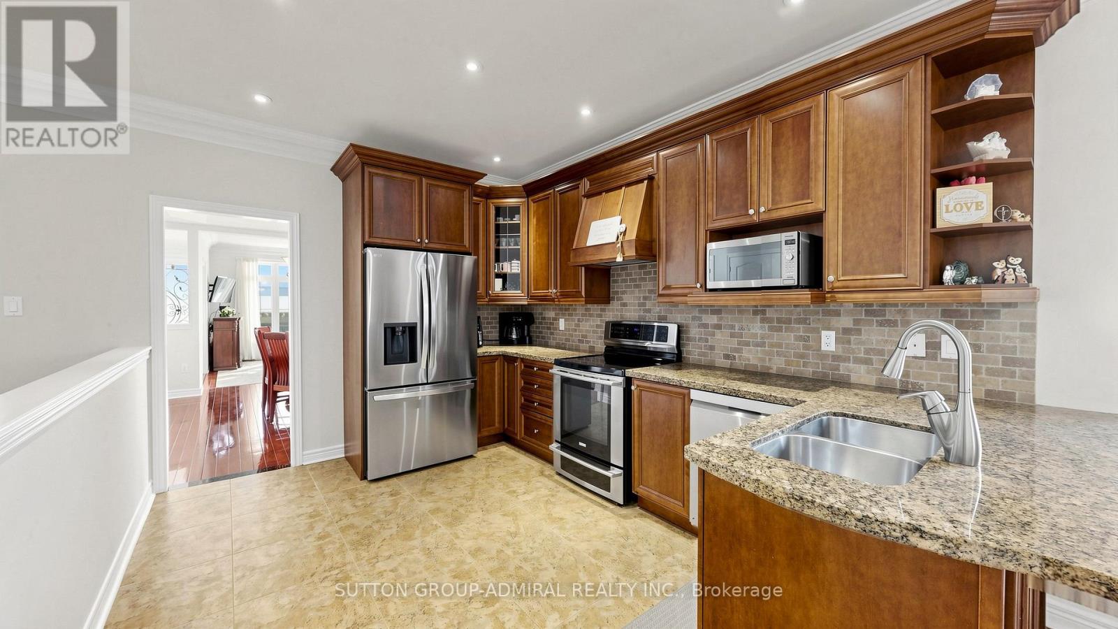 492 Kwapis Boulevard, Newmarket, Ontario  L3X 3K6 - Photo 13 - N13197730