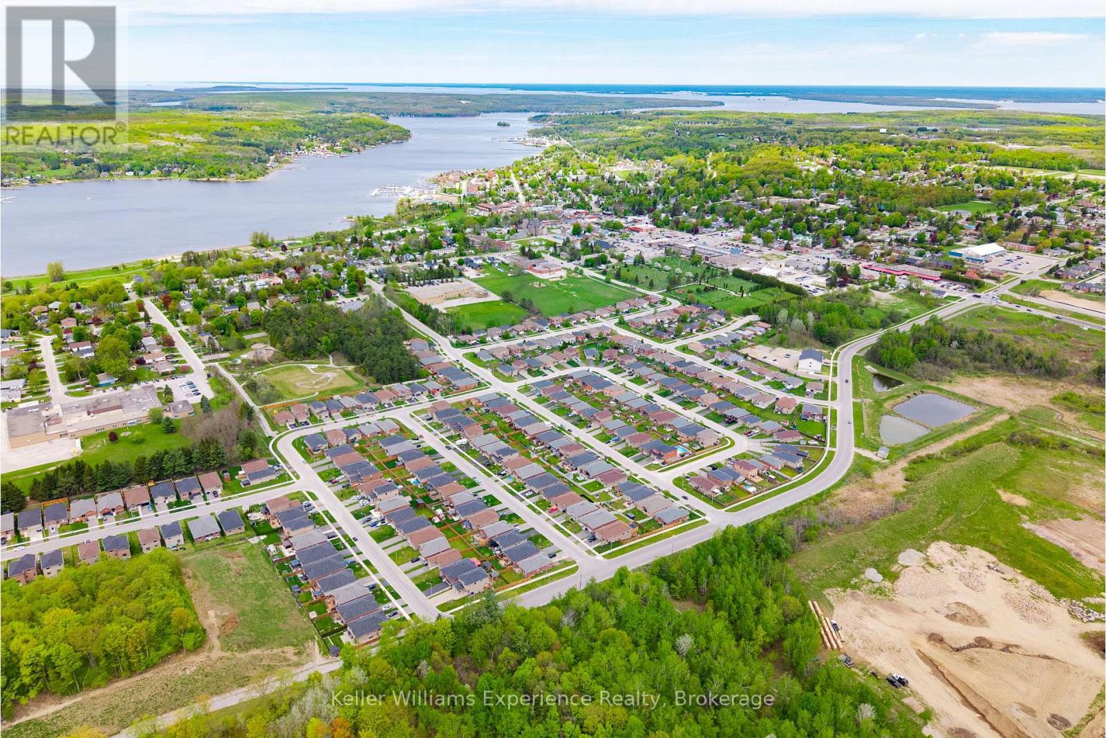 8 Hewson Street, Penetanguishene, Ontario  L9M 0V8 - Photo 32 - S13207256