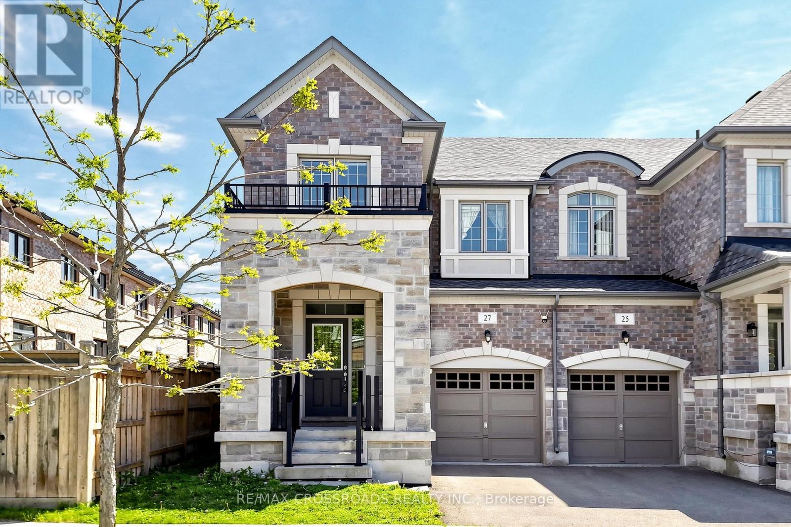27 COLLIER CRESCENT, Markham, Ontario