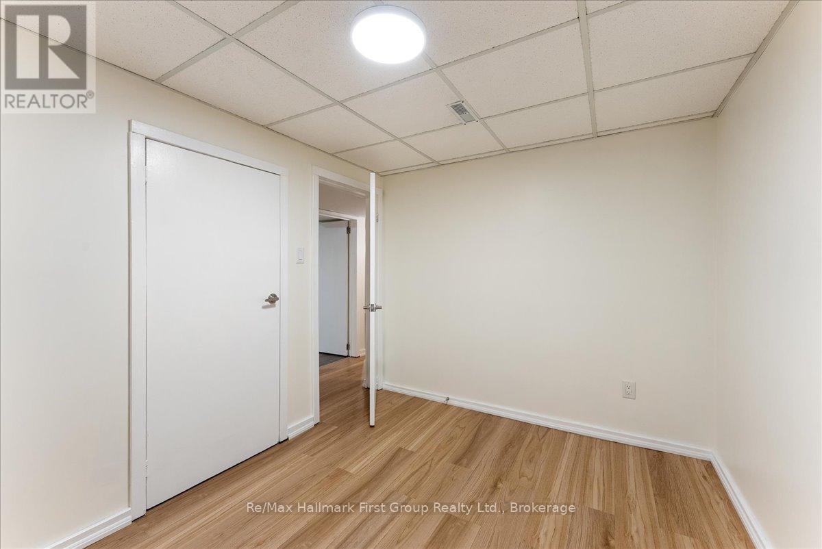 121 Ribblesdale Avenue, Whitby, Ontario  L1N 7K2 - Photo 19 - E13207272