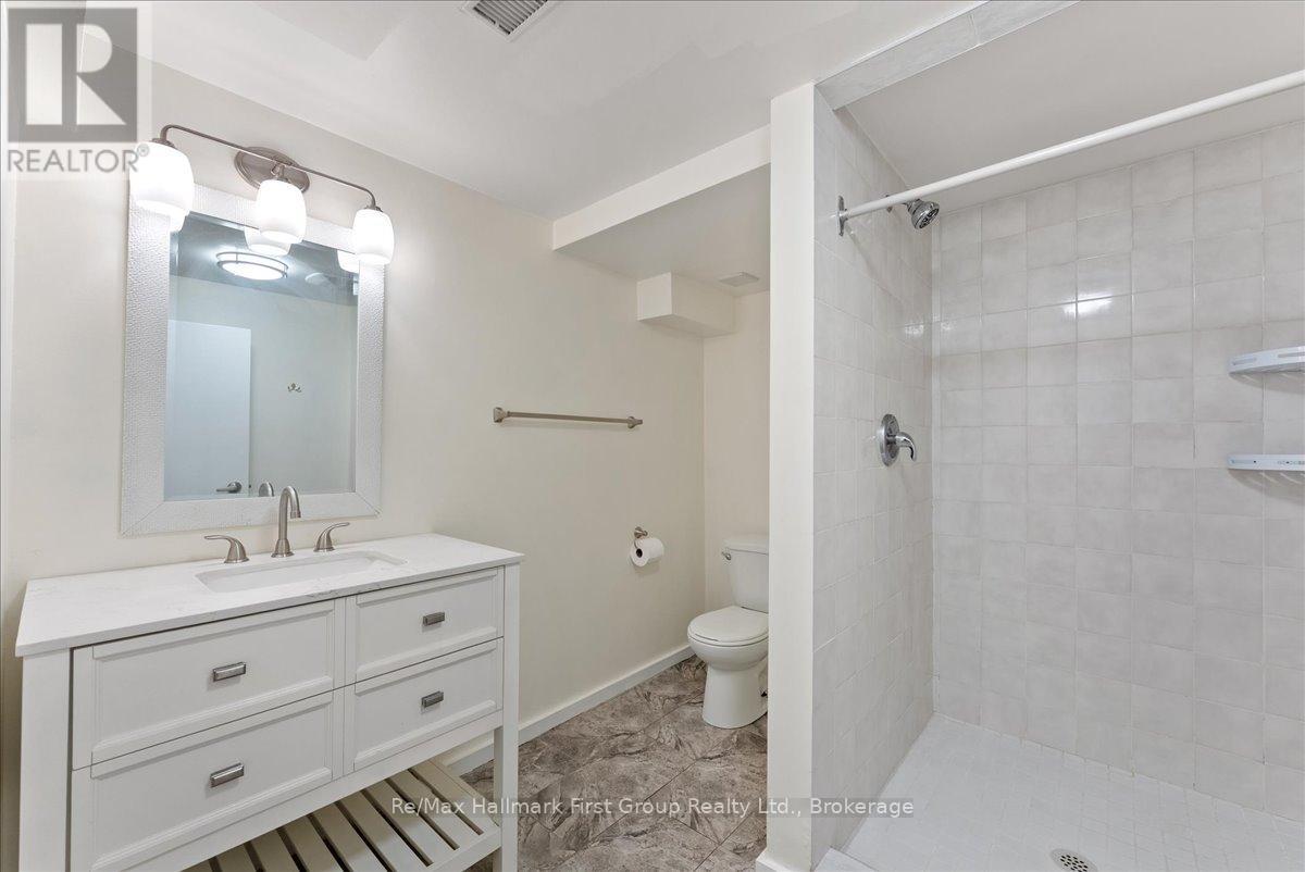 121 Ribblesdale Avenue, Whitby, Ontario  L1N 7K2 - Photo 20 - E13207272