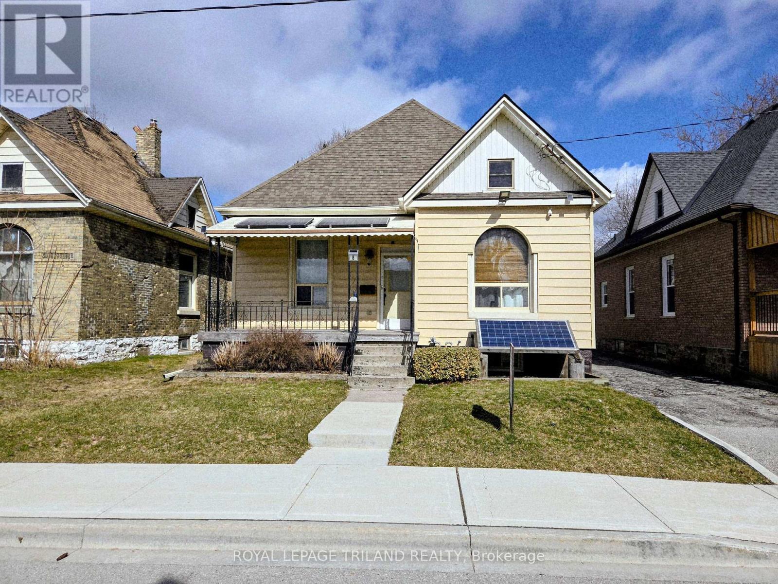 8 Weldon Avenue, St. Thomas, Ontario  N5P 1J6 - Photo 1 - X13207184