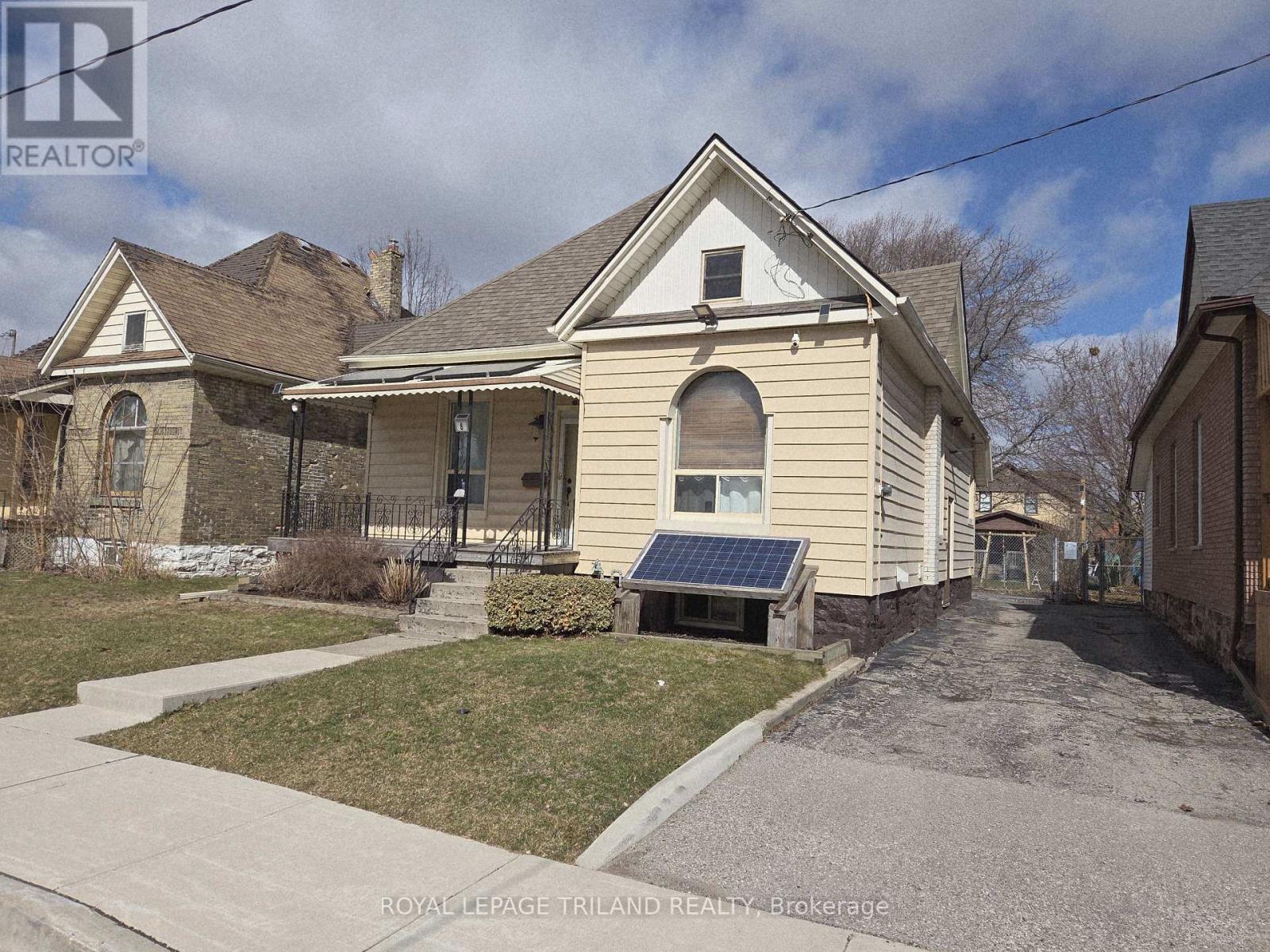 8 Weldon Avenue, St. Thomas, Ontario  N5P 1J6 - Photo 2 - X13207184