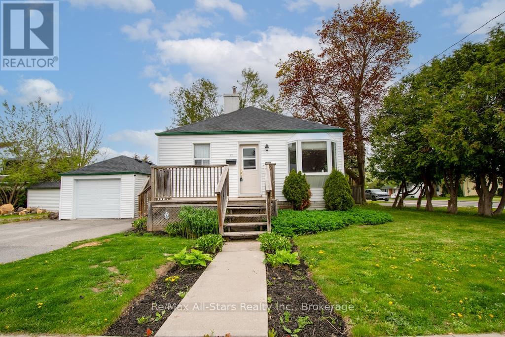 32 Adelaide Street S, Kawartha Lakes, Ontario  K9V 3J7 - Photo 1 - X13207252
