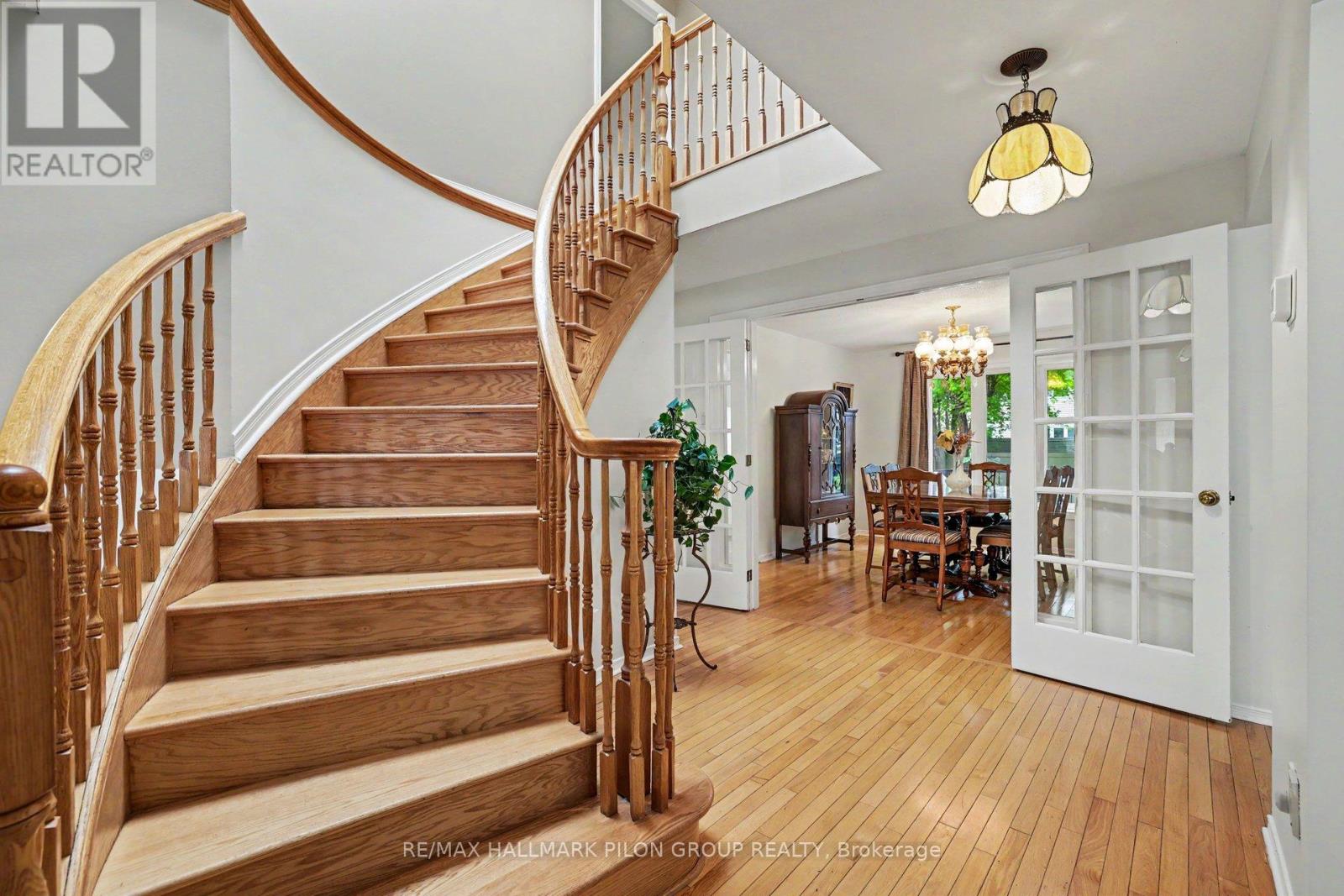1674 Sansonnet Street, Ottawa, Ontario K1C 5Y6 - Photo 4 - X13207140