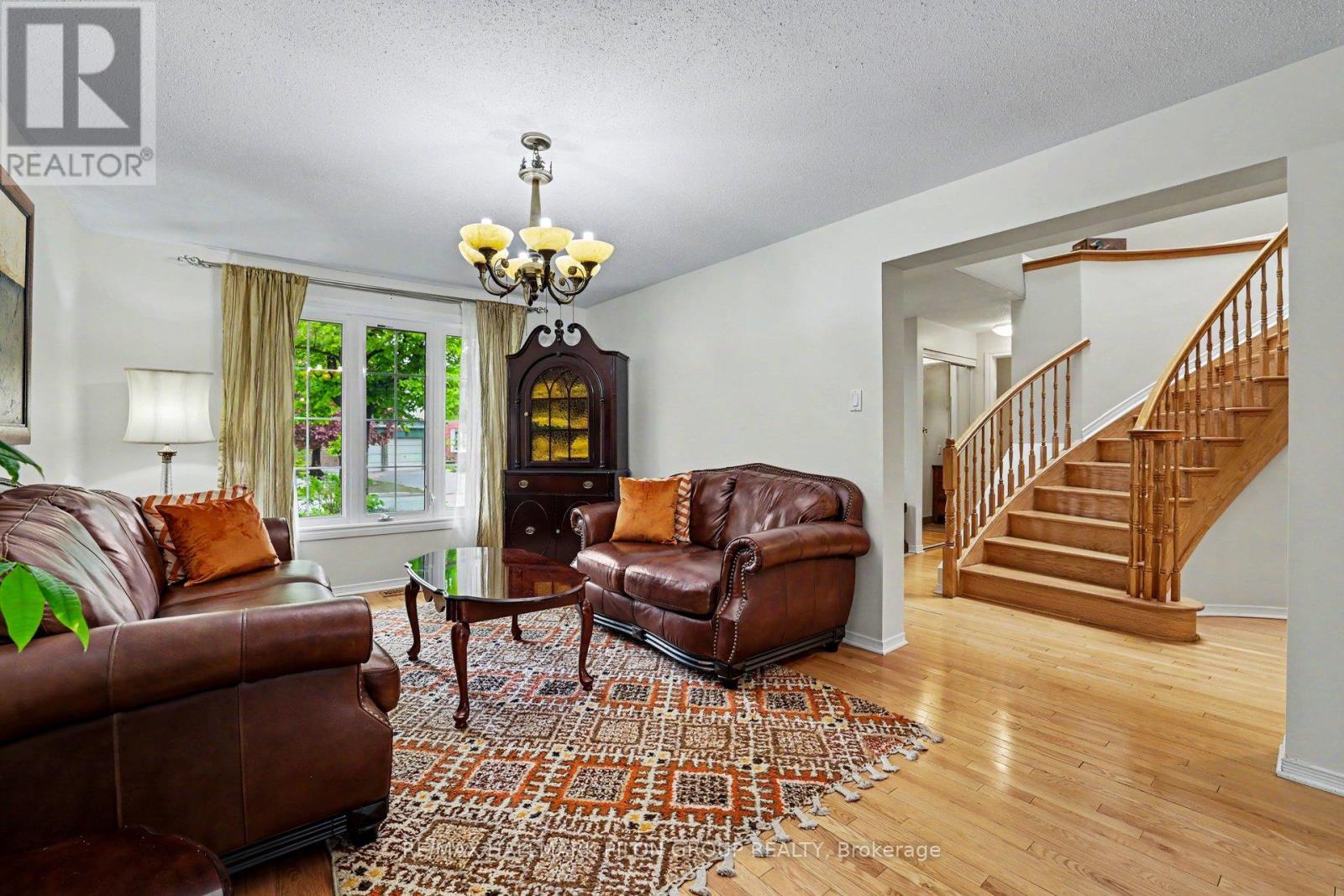 1674 Sansonnet Street, Ottawa, Ontario K1C 5Y6 - Photo 5 - X13207140