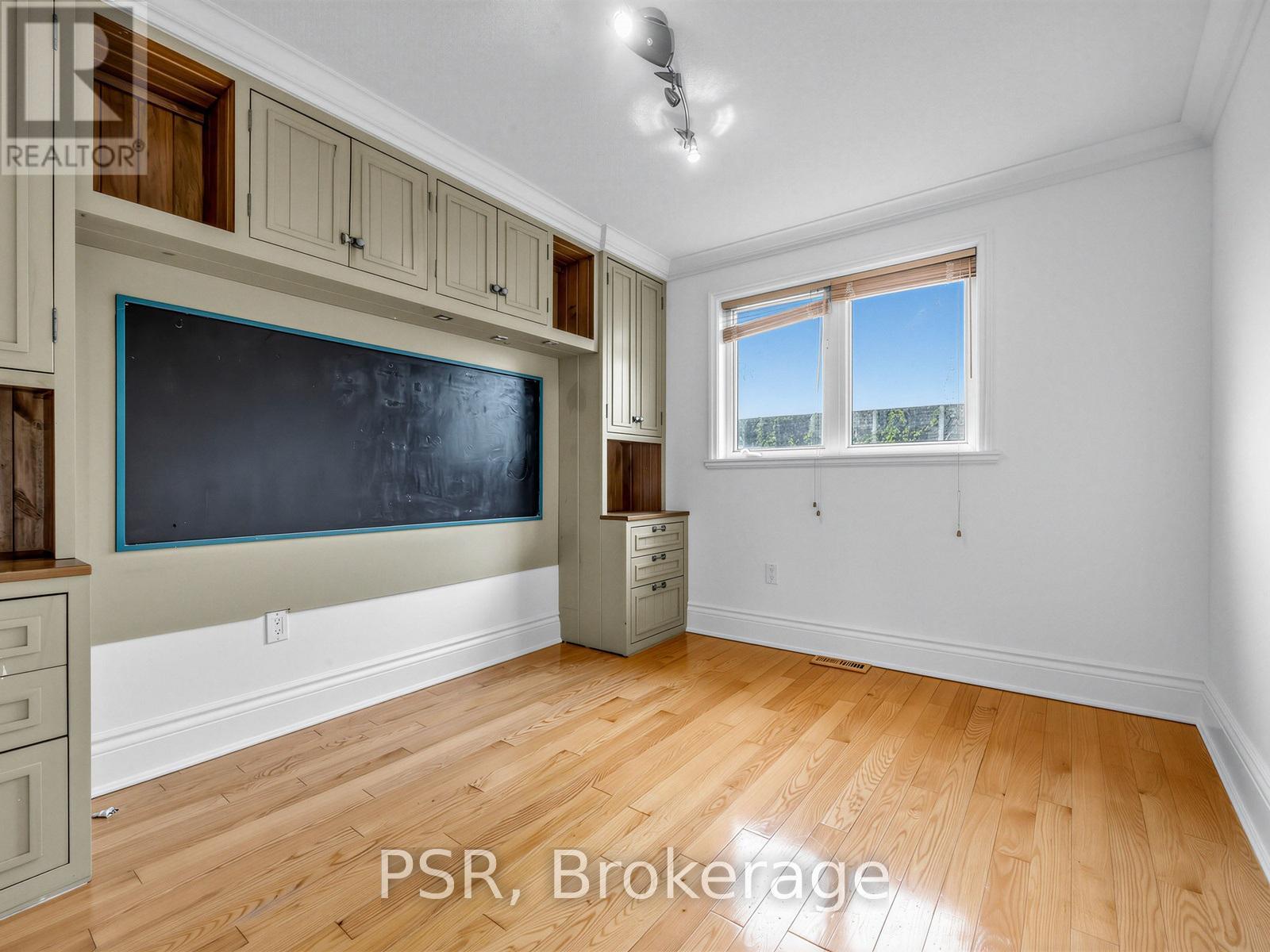 38 Enroutes Street, Toronto, Ontario  M4E 3X8 - Photo 12 - E13207238