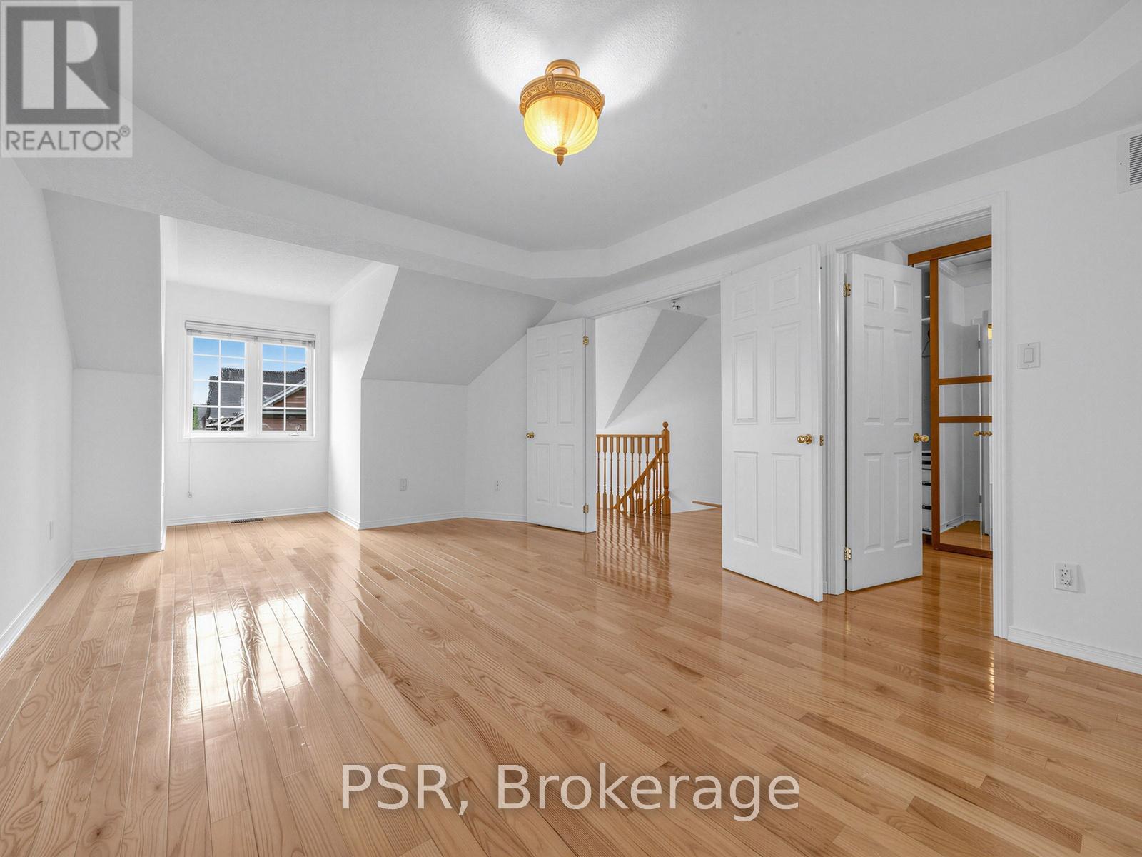 38 Enroutes Street, Toronto, Ontario  M4E 3X8 - Photo 14 - E13207238