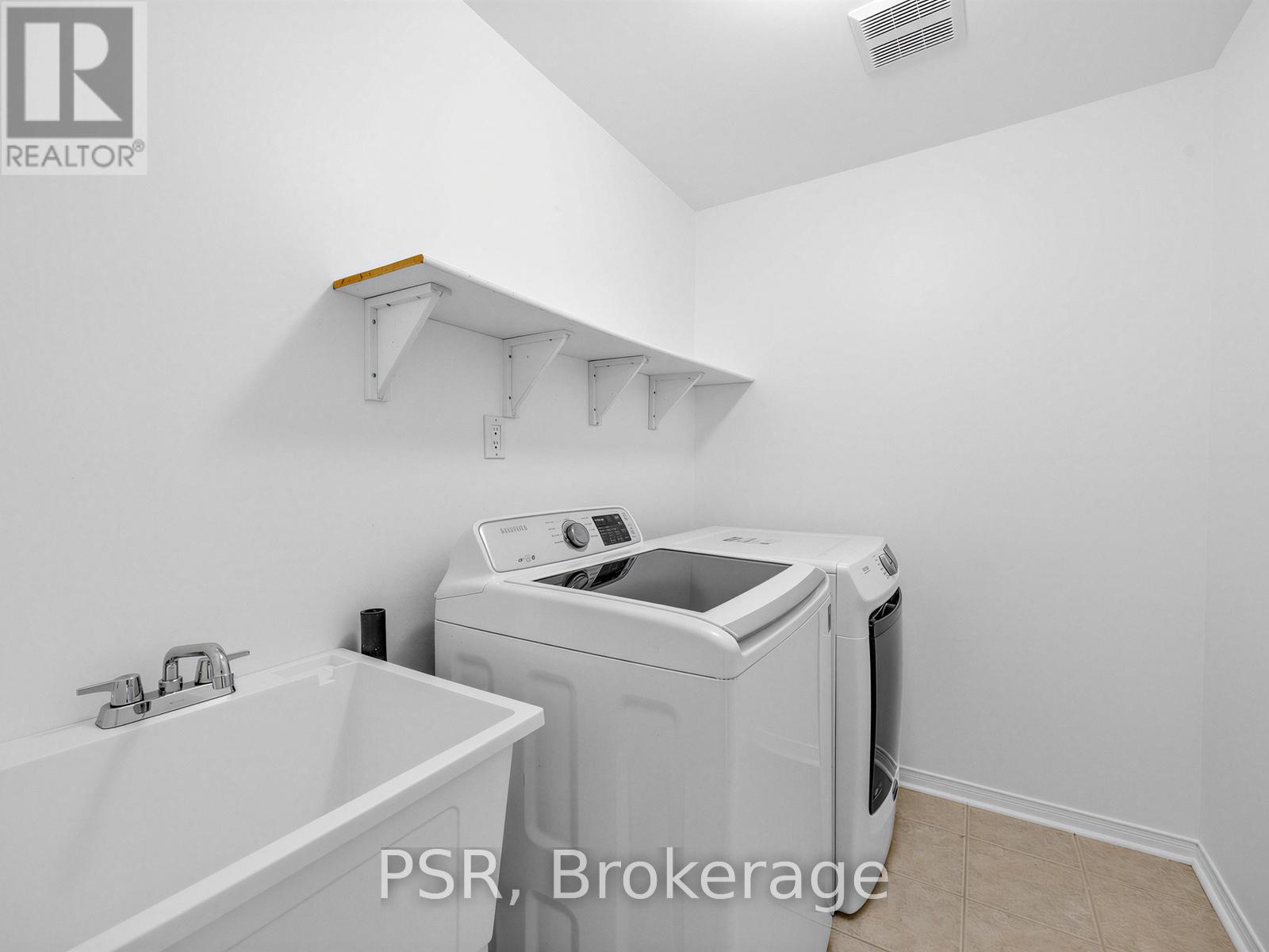 38 Enroutes Street, Toronto, Ontario  M4E 3X8 - Photo 20 - E13207238