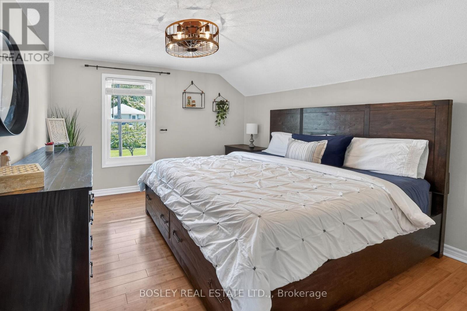 21 Chapel Street N, Thorold, Ontario  L2V 2E3 - Photo 18 - X13207248