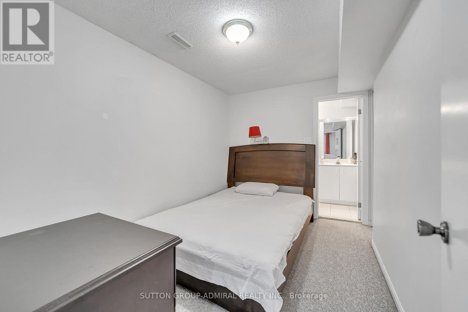10 Park Lane Circle, Richmond Hill, Ontario  L4C 6S8 - Photo 42 - N13207220