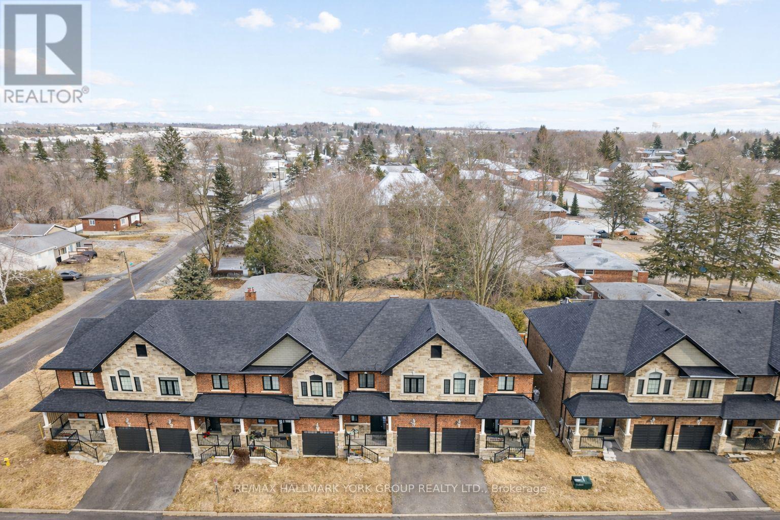 13 Charmuse Lane, East Gwillimbury, Ontario  L9N 1K9 - Photo 3 - N13207226