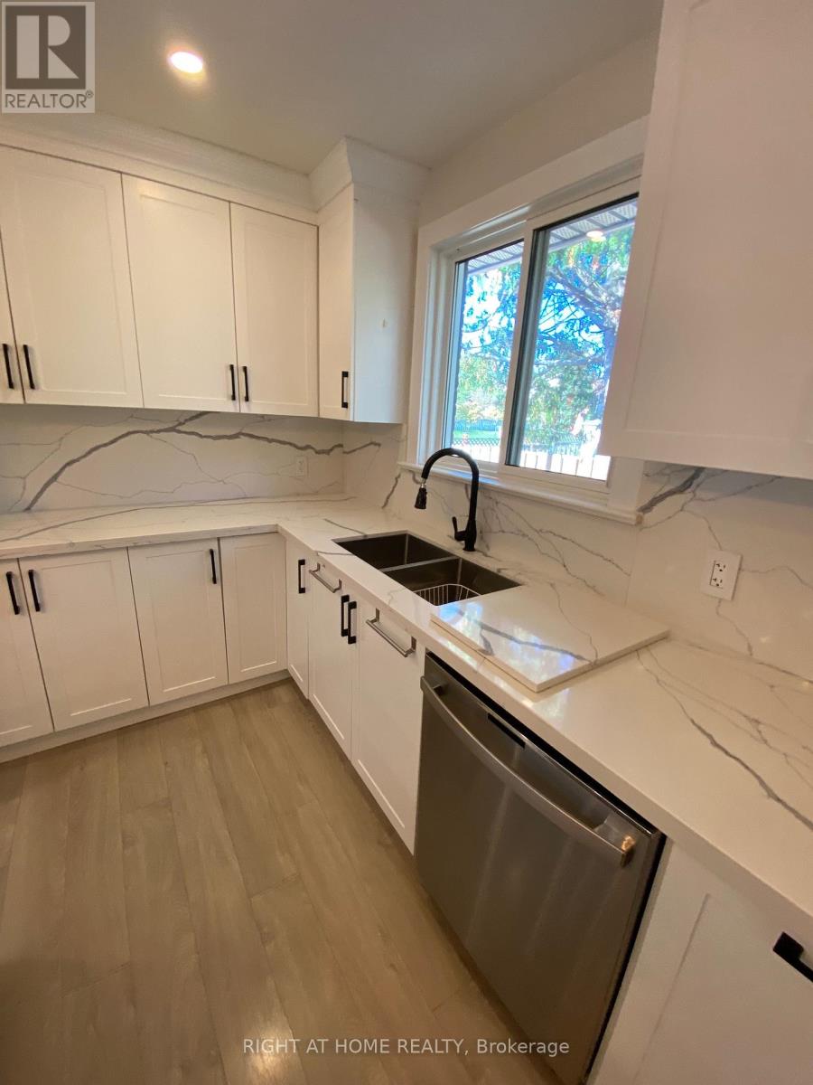 Main - 112 Walter Avenue, Newmarket, Ontario  L3Y 2T6 - Photo 10 - N13207276