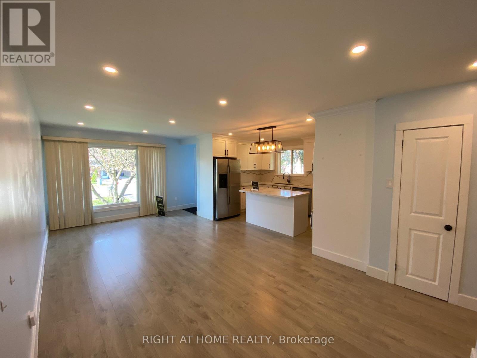 Main - 112 Walter Avenue, Newmarket, Ontario  L3Y 2T6 - Photo 13 - N13207276