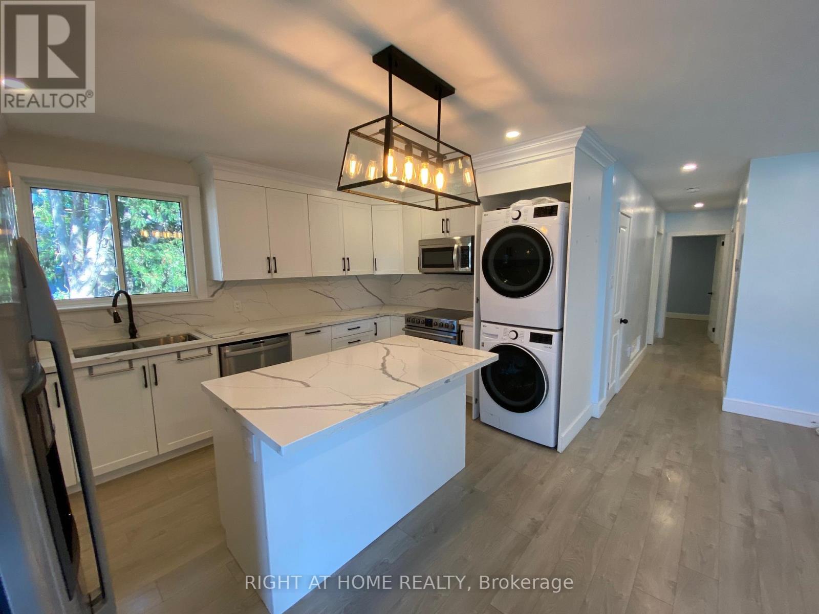 Main - 112 Walter Avenue, Newmarket, Ontario  L3Y 2T6 - Photo 6 - N13207276