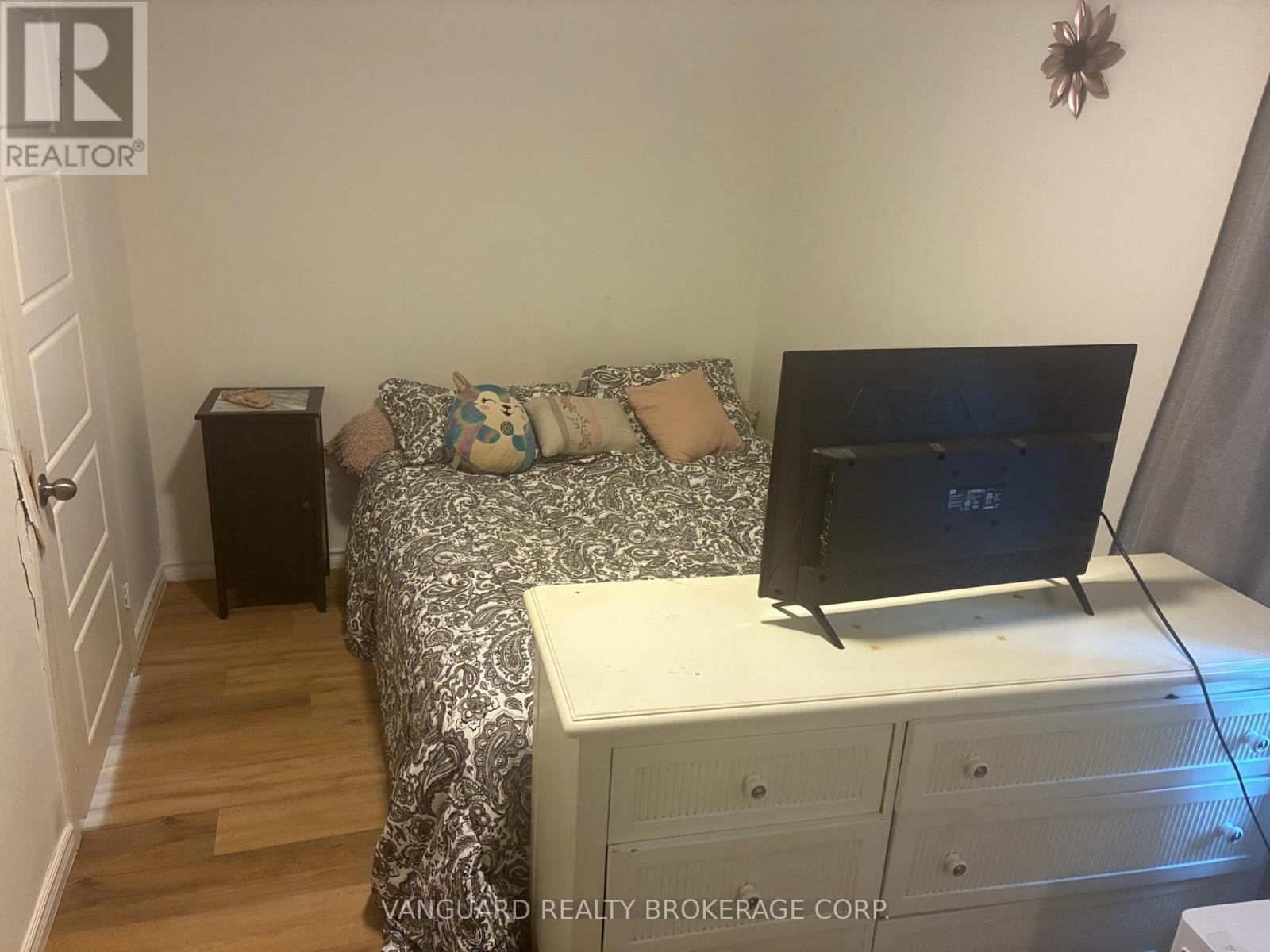 27 Dunlop Street W, Barrie (City Centre), Ontario L4N 1A1 - Photo 7 - S13207206