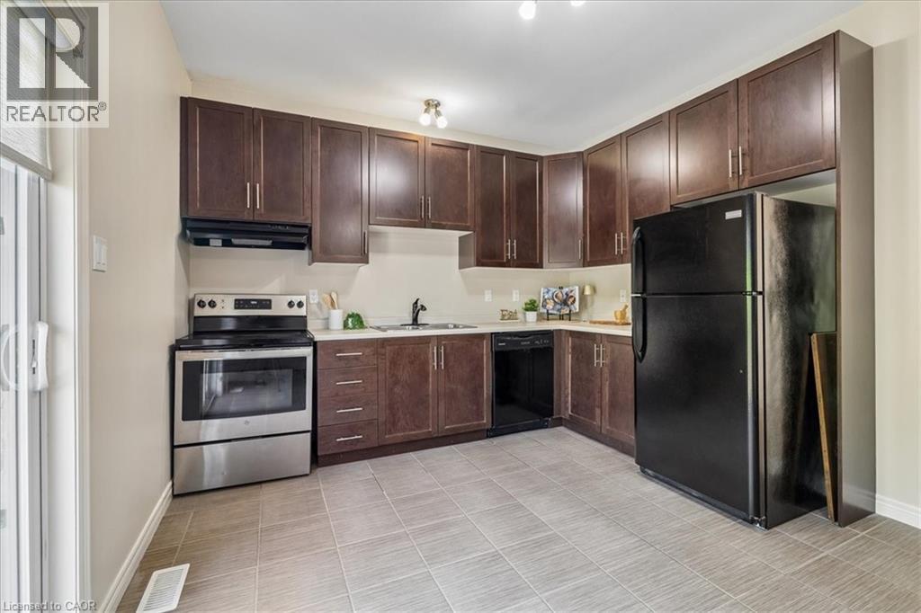11 Stockbridge Gardens Unit# 25, Hamilton, Ontario  L8J 0H5 - Photo 3 - 40832787