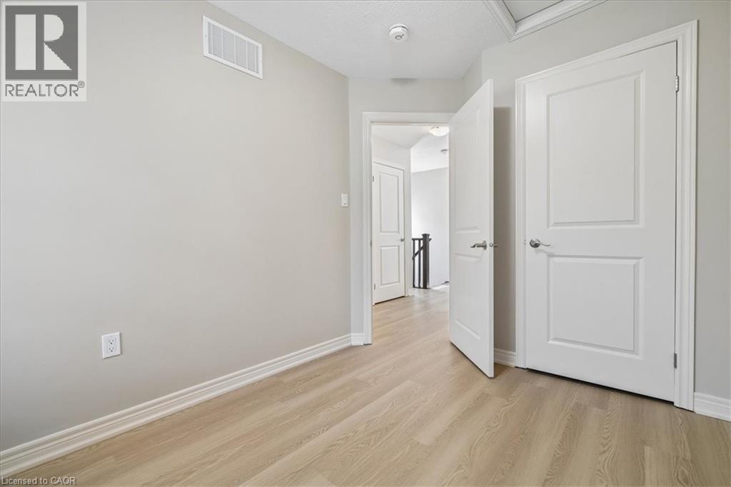 11 Stockbridge Gardens Unit# 25, Hamilton, Ontario  L8J 0H5 - Photo 32 - 40832787