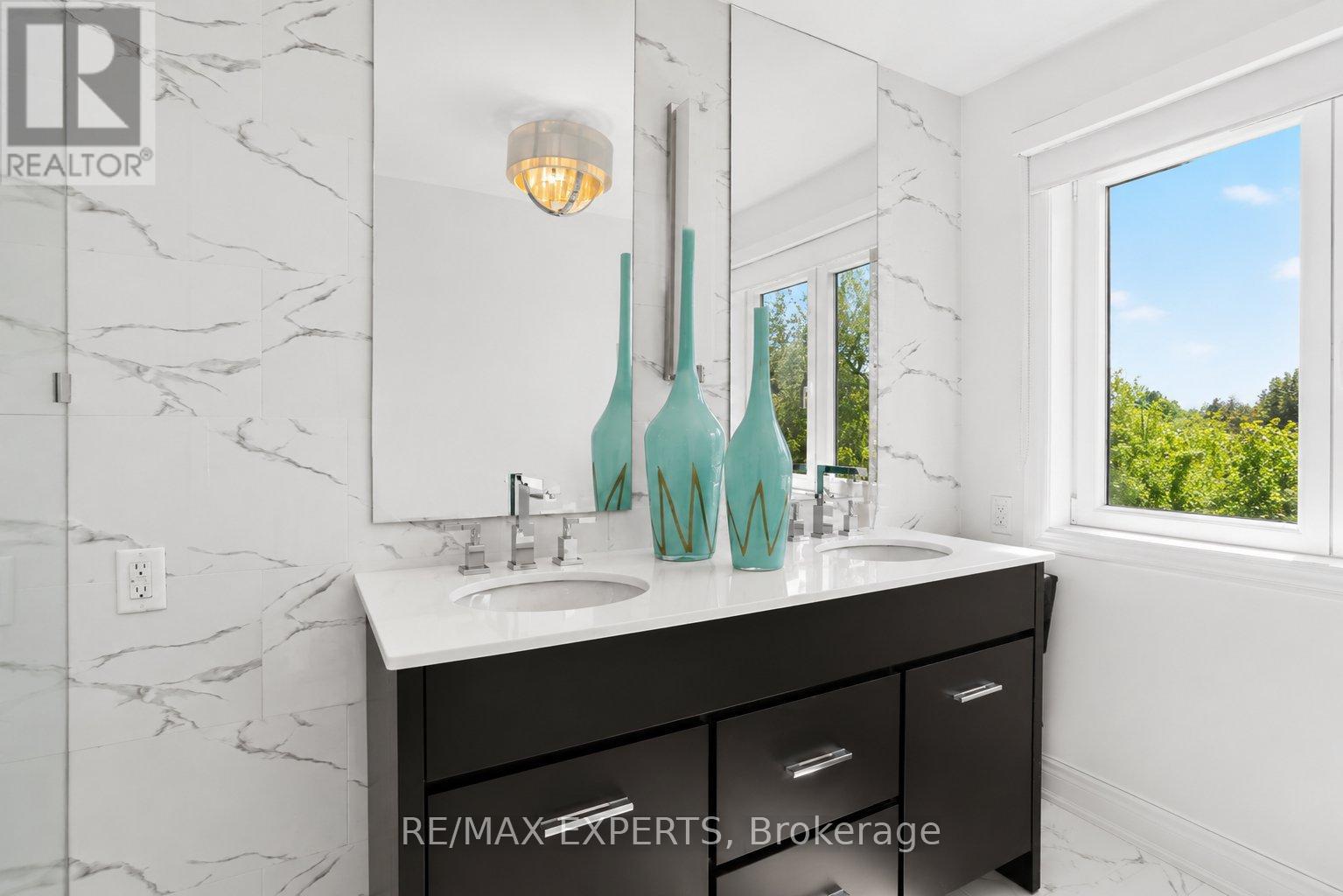22 Matthew Court, Toronto, Ontario  M9B 2Y3 - Photo 21 - W13207180