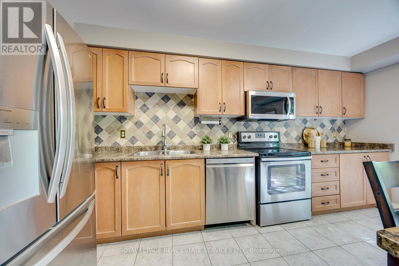 2114 Springdale Road, Oakville, Ontario  L6M 4C6 - Photo 15 - W13207228