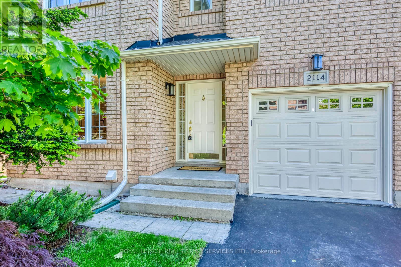 2114 Springdale Road, Oakville, Ontario  L6M 4C6 - Photo 2 - W13207228