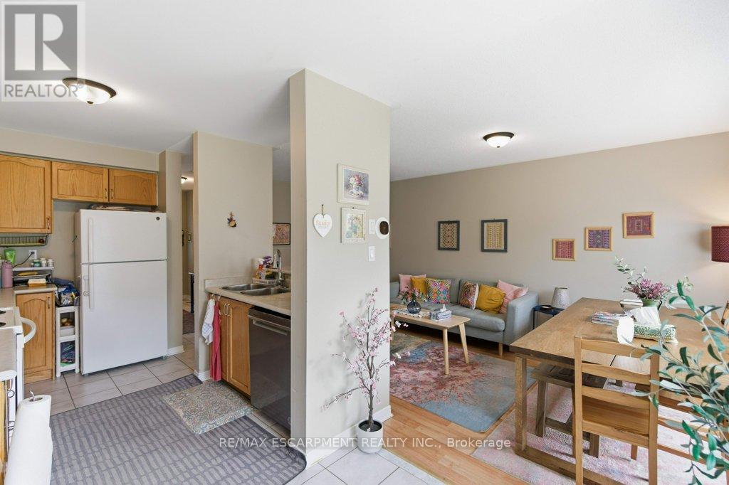 2406 Lazio Lane, Oakville, Ontario  L6M 4P4 - Photo 8 - W13207240