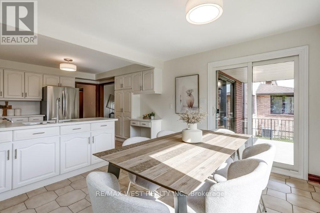 167 Silverhill Drive, Toronto, Ontario  M9B 6J5 - Photo 17 - W13207266