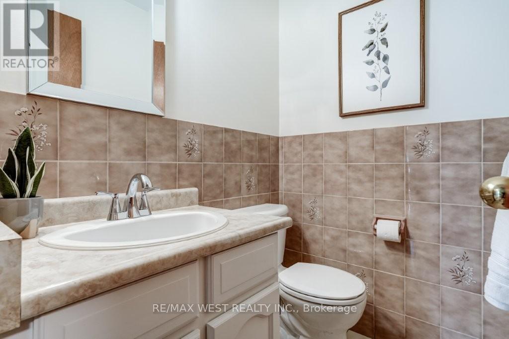167 Silverhill Drive, Toronto, Ontario  M9B 6J5 - Photo 21 - W13207266