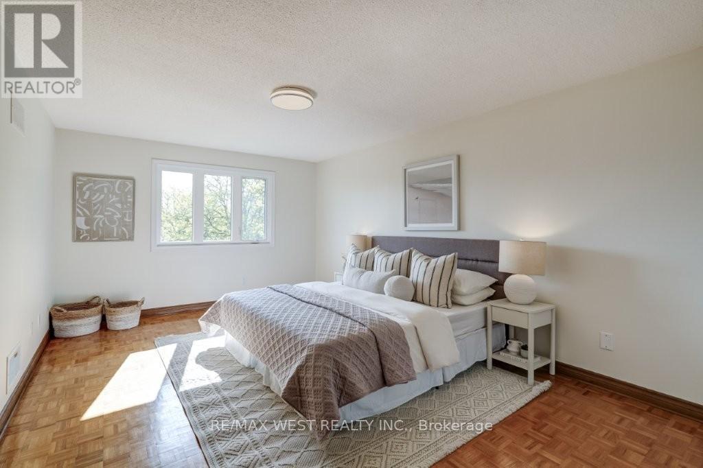 167 Silverhill Drive, Toronto, Ontario  M9B 6J5 - Photo 23 - W13207266