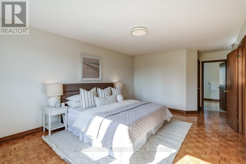 167 Silverhill Drive, Toronto, Ontario  M9B 6J5 - Photo 24 - W13207266