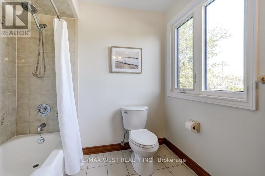 167 Silverhill Drive, Toronto, Ontario  M9B 6J5 - Photo 27 - W13207266