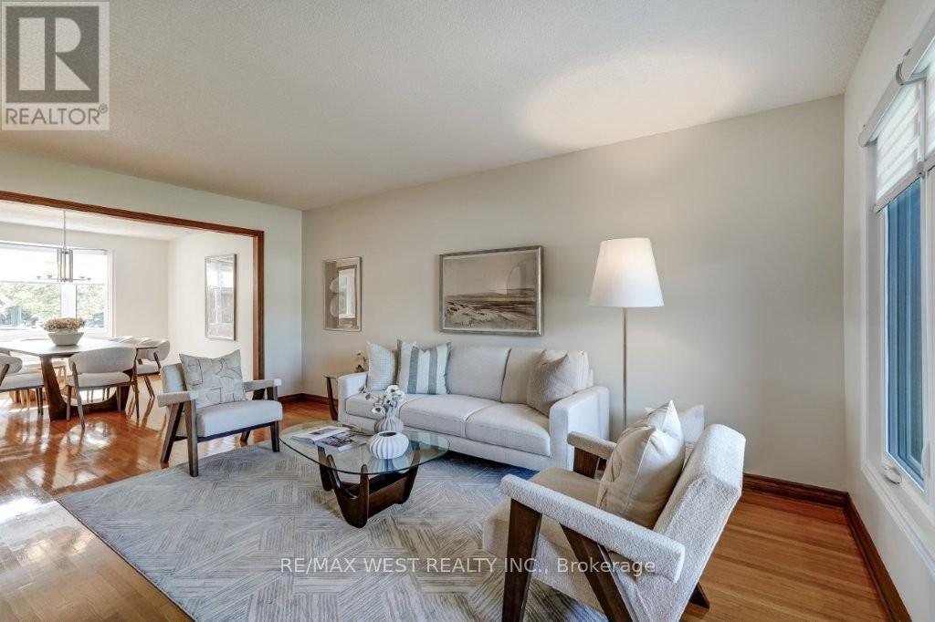 167 Silverhill Drive, Toronto, Ontario  M9B 6J5 - Photo 6 - W13207266