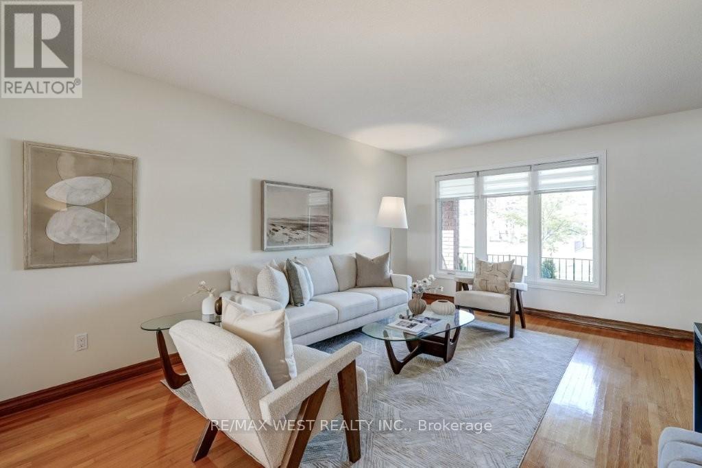 167 Silverhill Drive, Toronto, Ontario  M9B 6J5 - Photo 7 - W13207266