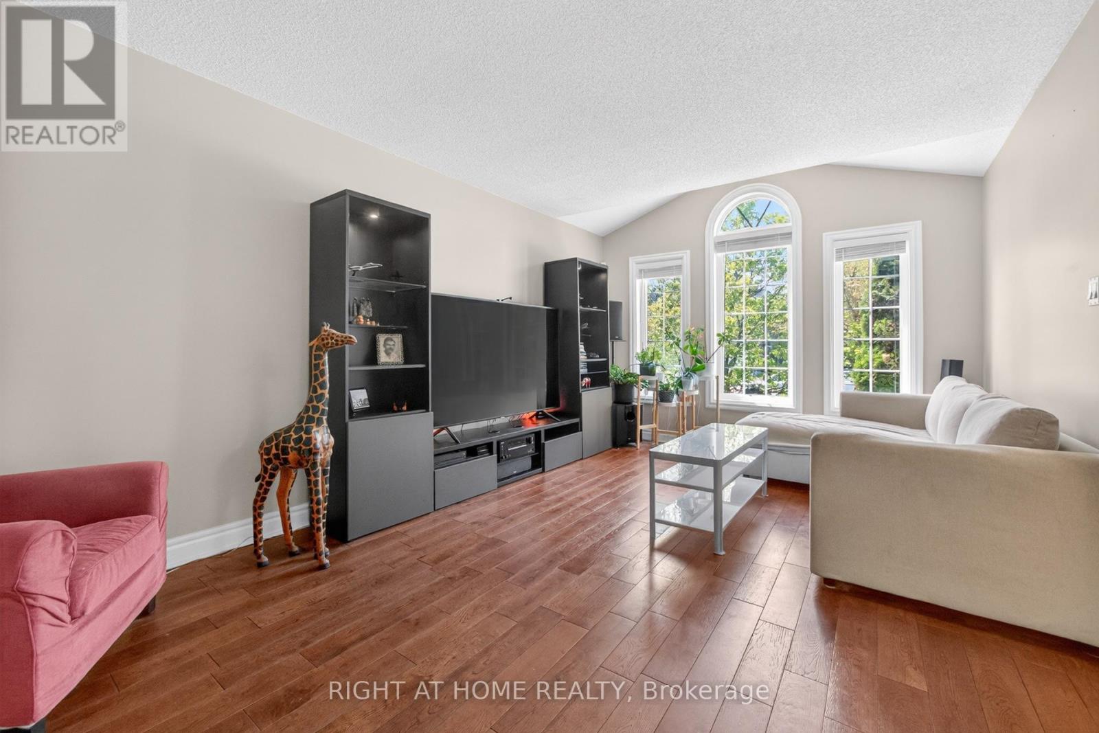 2005 Oak Springs Road, Oakville, Ontario  L6H 5P9 - Photo 7 - W13207270