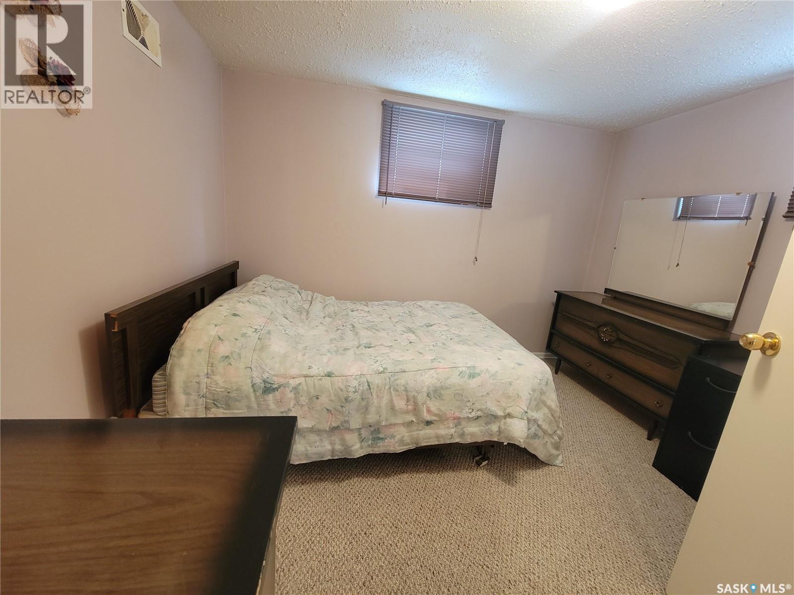 303 3 Street E, Wilkie, Saskatchewan  S0K 4W0 - Photo 17 - SK037399