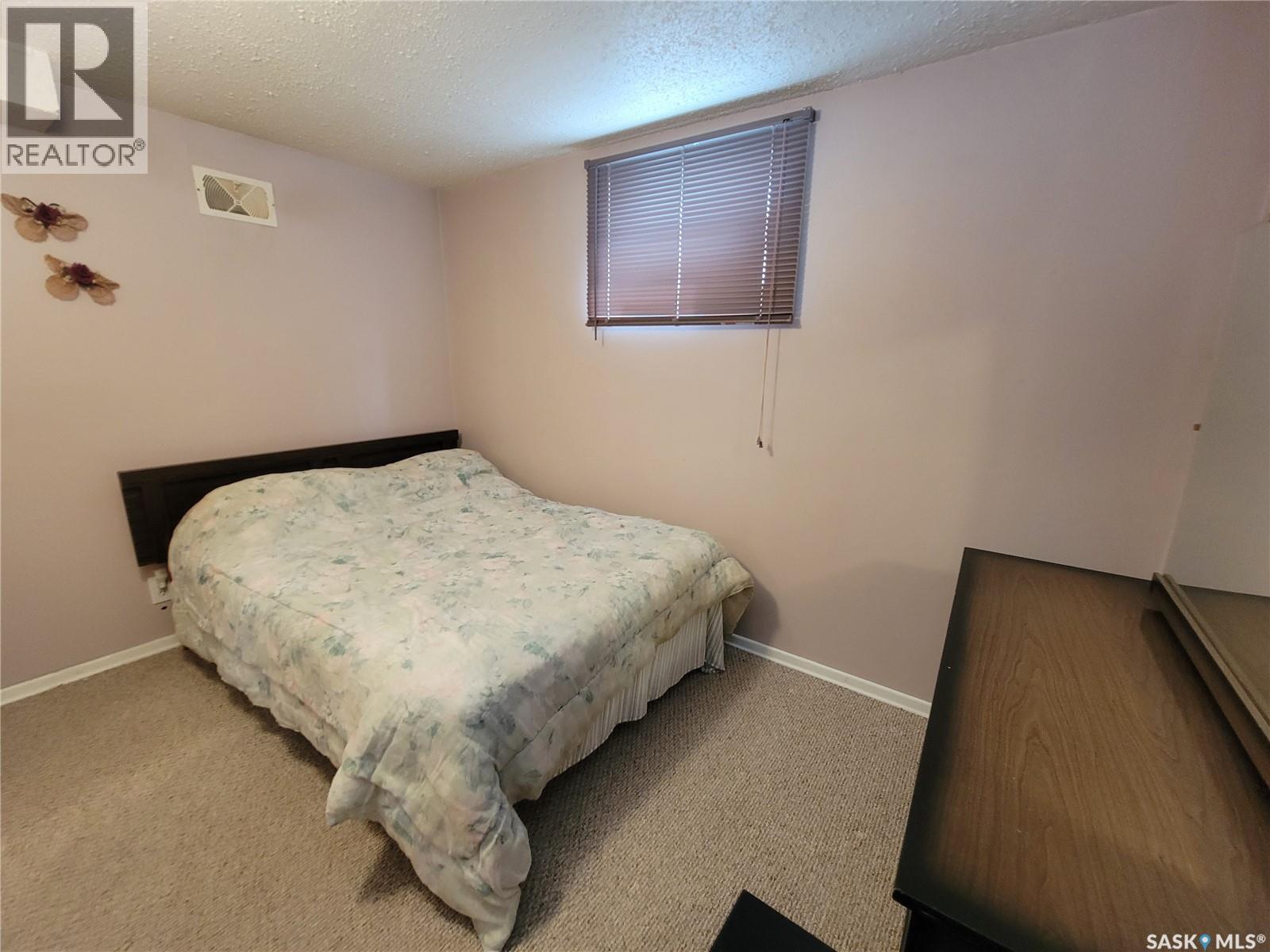 303 3 Street E, Wilkie, Saskatchewan  S0K 4W0 - Photo 18 - SK037399