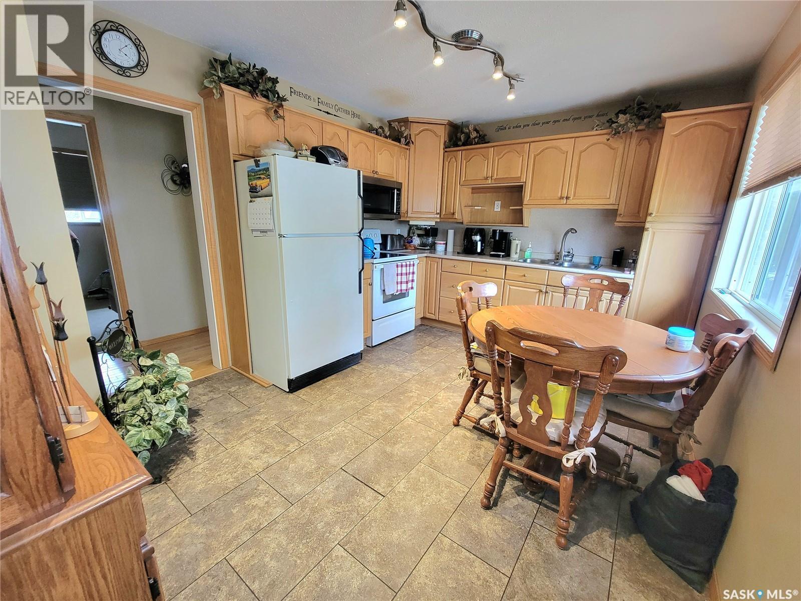 303 3 Street E, Wilkie, Saskatchewan  S0K 4W0 - Photo 5 - SK037399